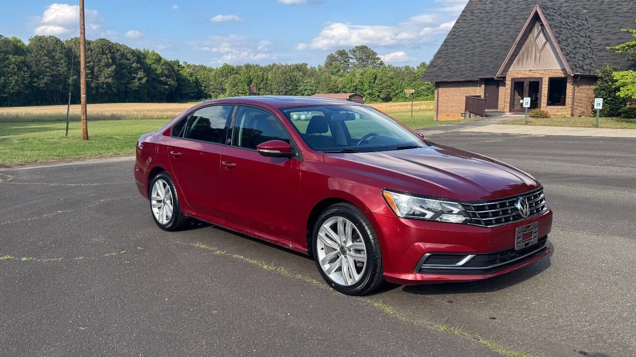 Used 2019 Volkswagen Passat 2.0T Wolfsburg FWD image 2