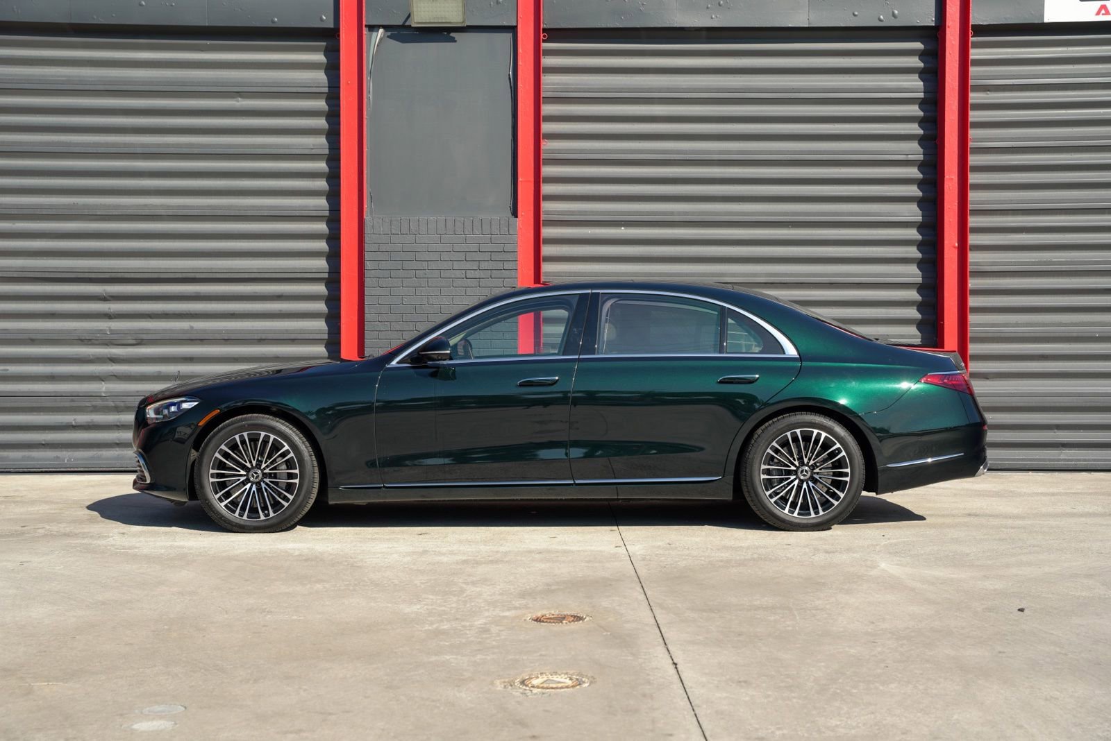 Used 2023 Mercedes-Benz S 500 4MATIC image 6