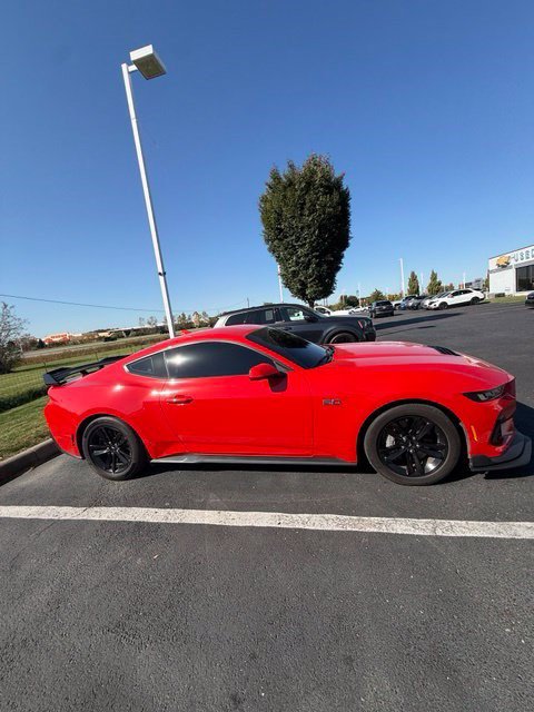 Used 2024 Ford Mustang GT RWD image 4