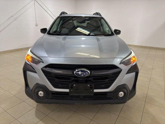 Used 2025 Subaru Outback Premium image 8