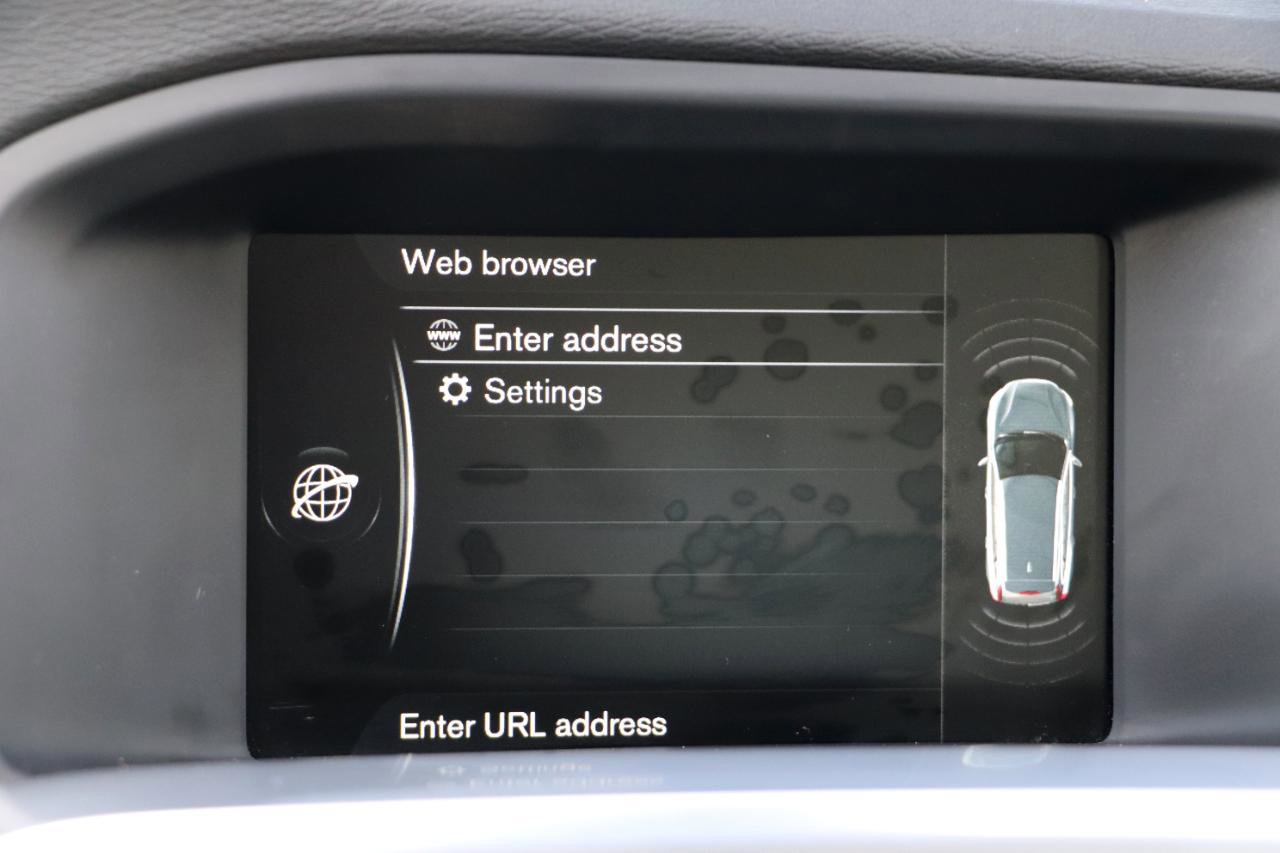 Used 2015 Volvo V60 T5 Platinum image 21