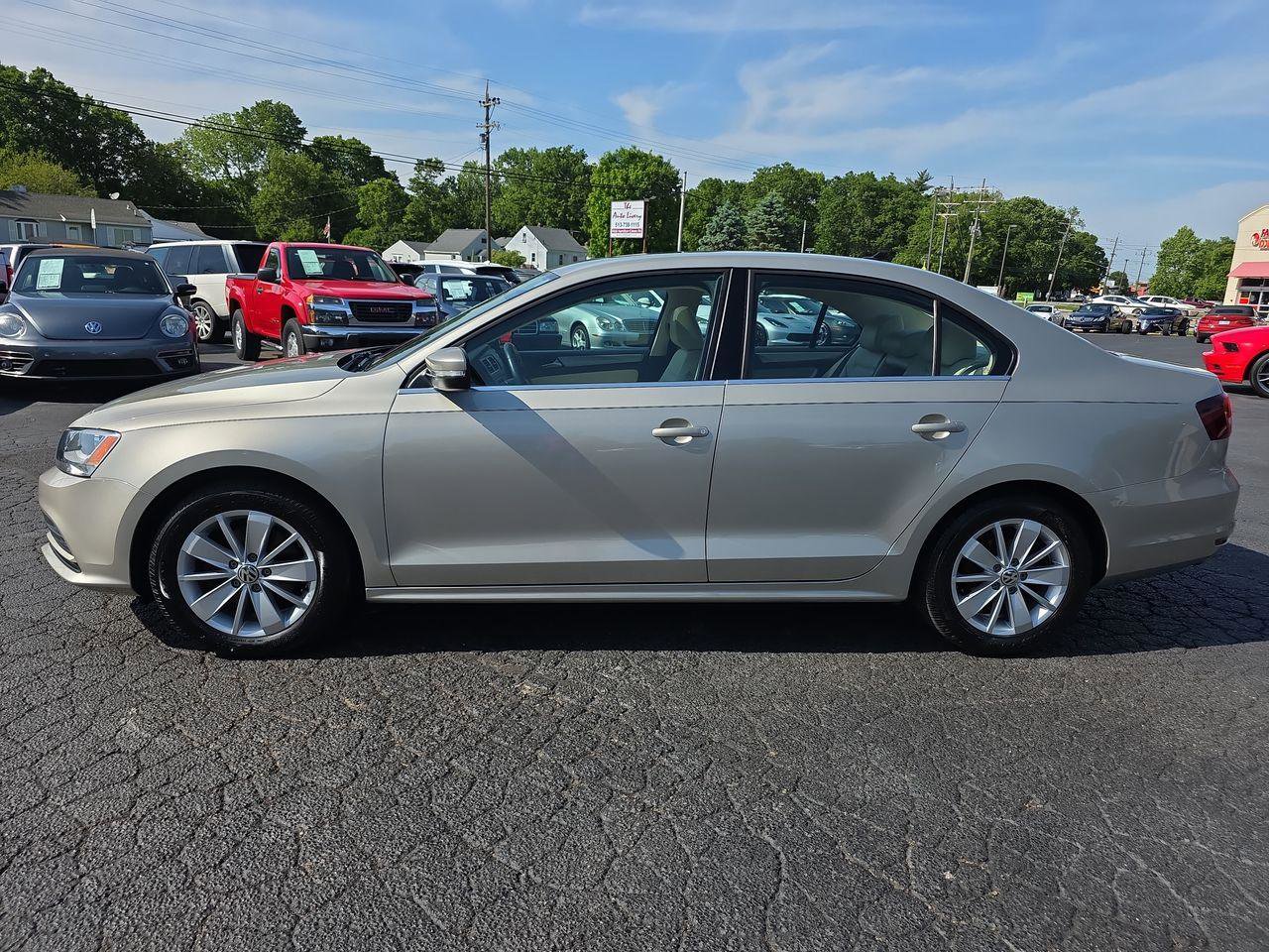 Used 2016 Volkswagen Jetta SE FWD image 19