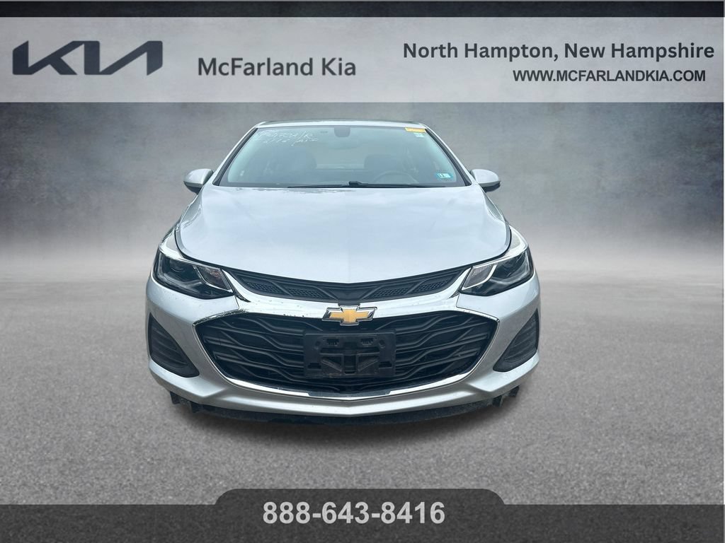 Used 2019 Chevrolet Cruze LT w/ Convenience Package FWD image 9