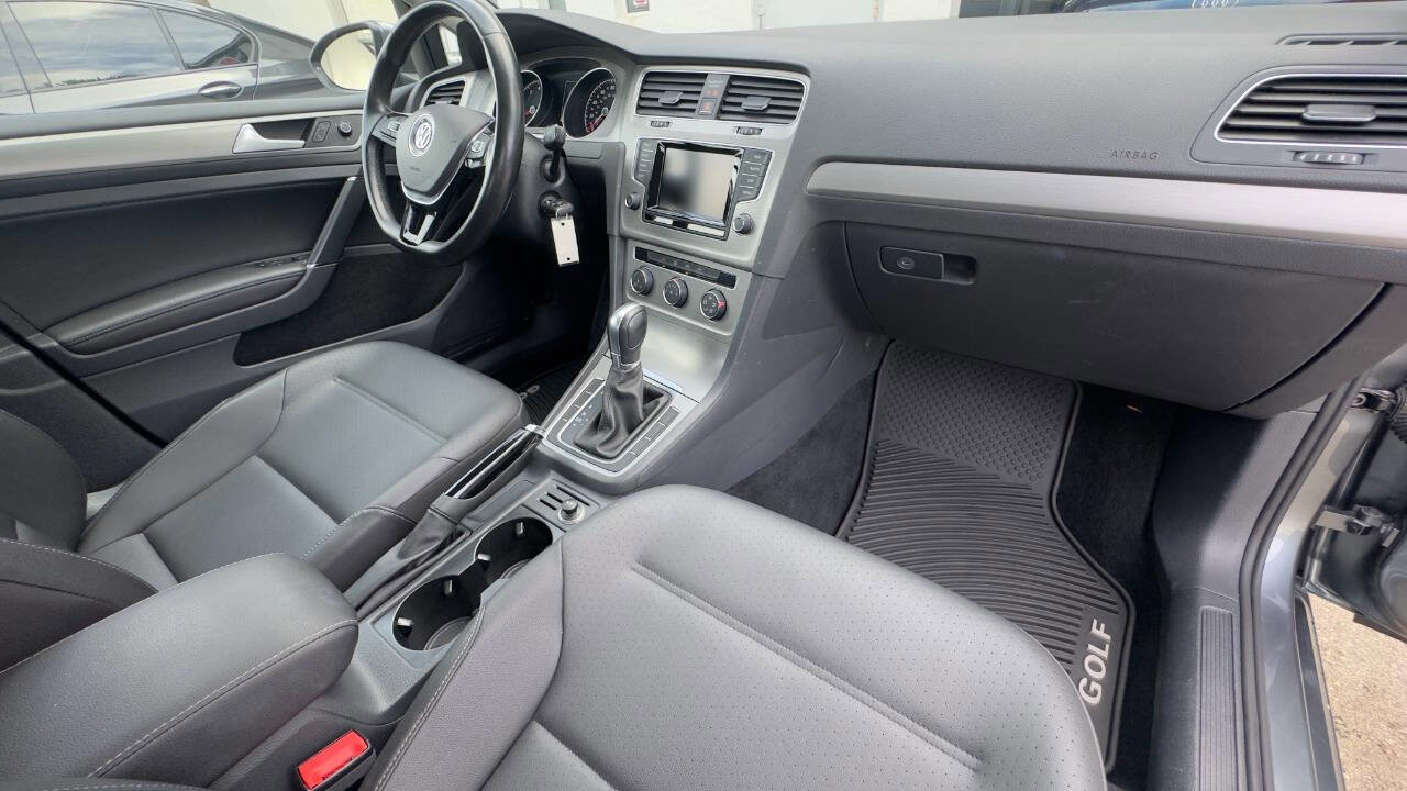 Used 2015 Volkswagen Golf S image 26