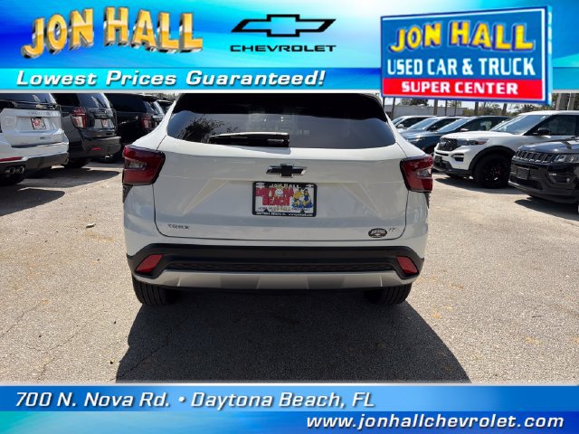 Used 2025 Chevrolet Trax LT w/ Driver Confidence Package FWD image 8