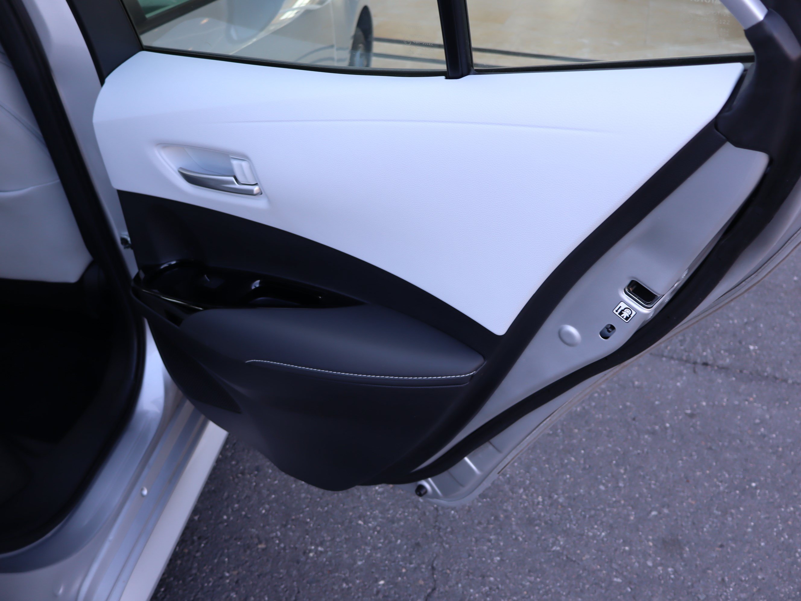 Used 2024 Toyota Corolla XSE FWD image 34
