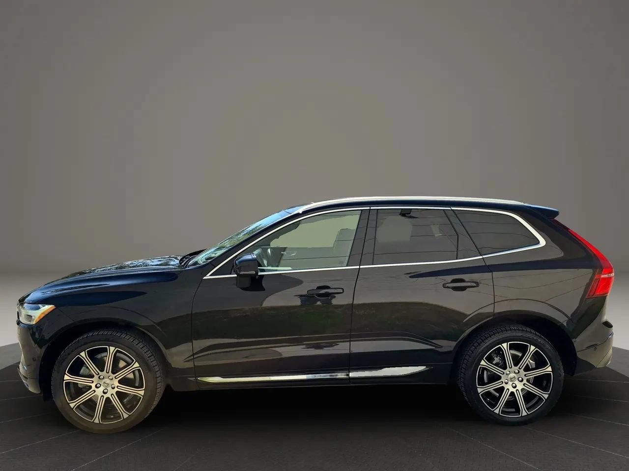 Used 2018 Volvo XC60 T6 Inscription w/ Luxury Seat Package AWD/4WD image 9