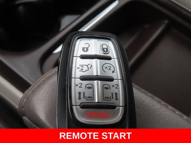 Used 2021 Chrysler Pacifica Touring AWD/4WD image 38