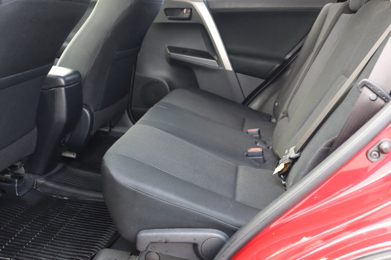 Used 2016 Toyota RAV4 LE image 20