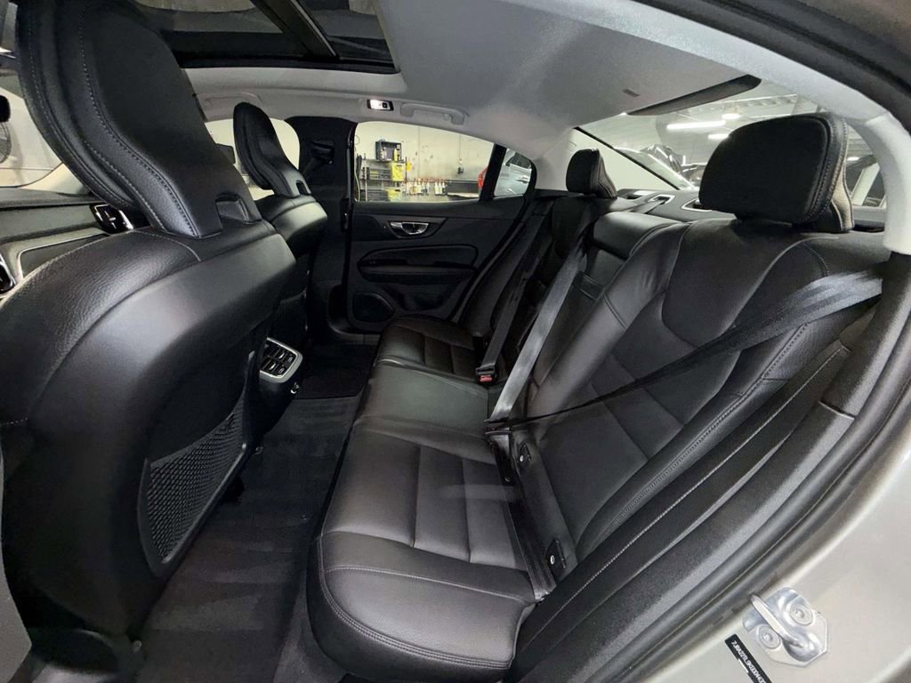Used 2019 Volvo S60 T6 Inscription image 19