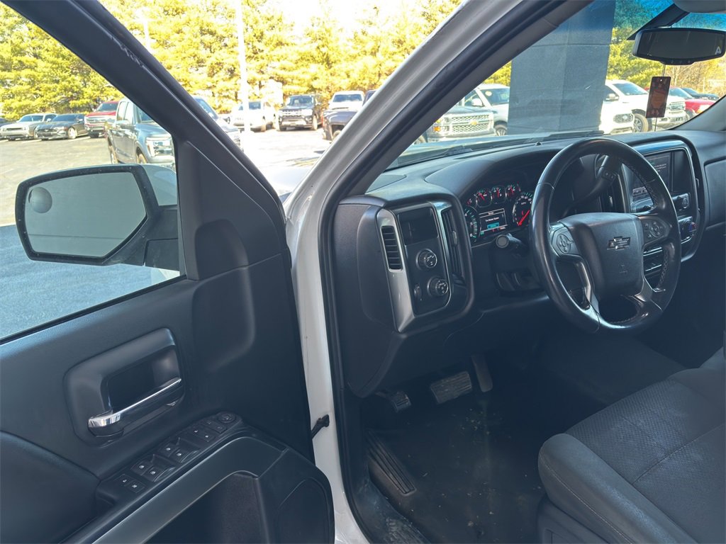 Used 2018 Chevrolet Silverado 1500 LT w/ All Star Edition image 17