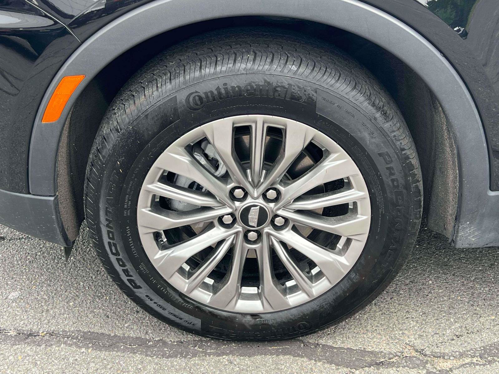 Used 2025 Cadillac XT4 Premium Luxury AWD/4WD image 6