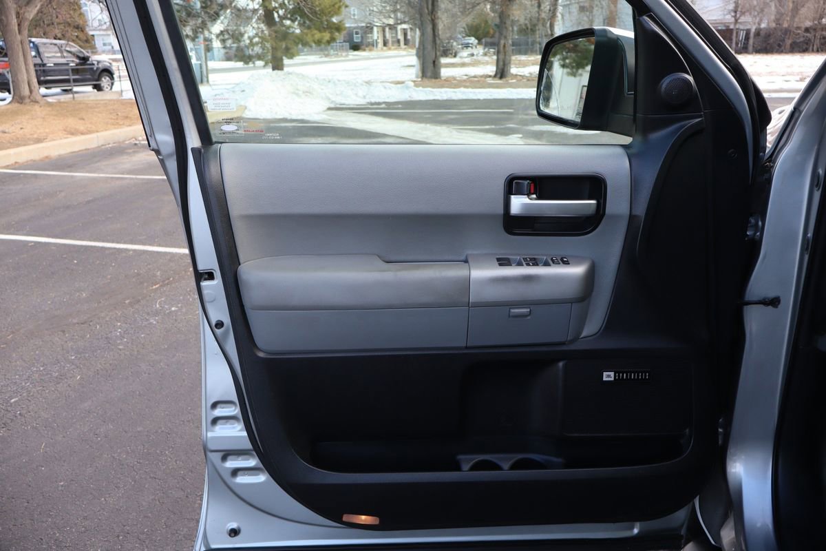 Used 2008 Toyota Sequoia Limited AWD/4WD image 25