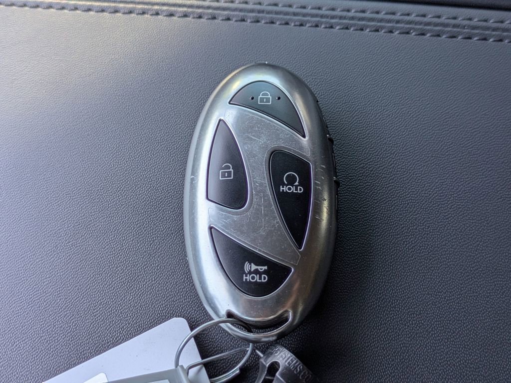 Used 2025 Hyundai Santa Fe Limited image 32