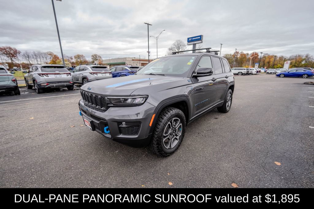 Used 2022 Jeep Grand Cherokee Trailhawk image 3