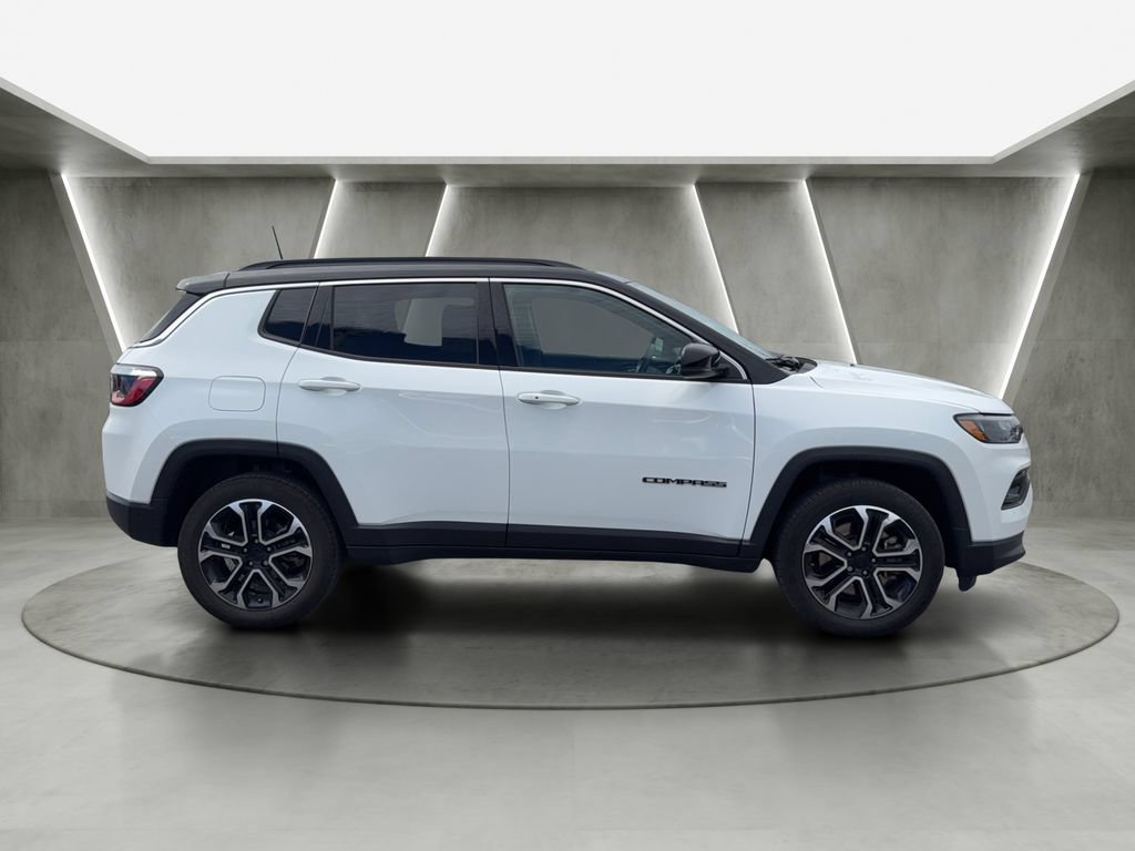 Used 2023 Jeep Compass Limited AWD/4WD image 8