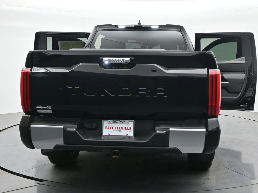 Used 2025 Toyota Tundra Limited AWD/4WD image 40