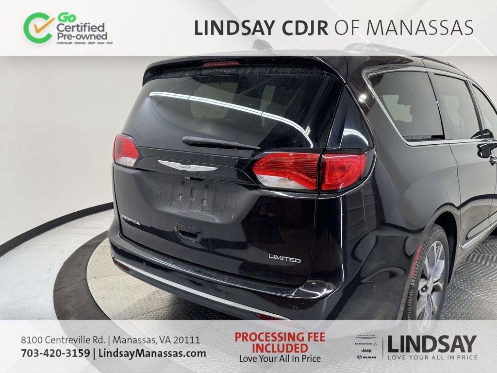 Used 2017 Chrysler Pacifica Limited w/ UConnect Theater Package image 7