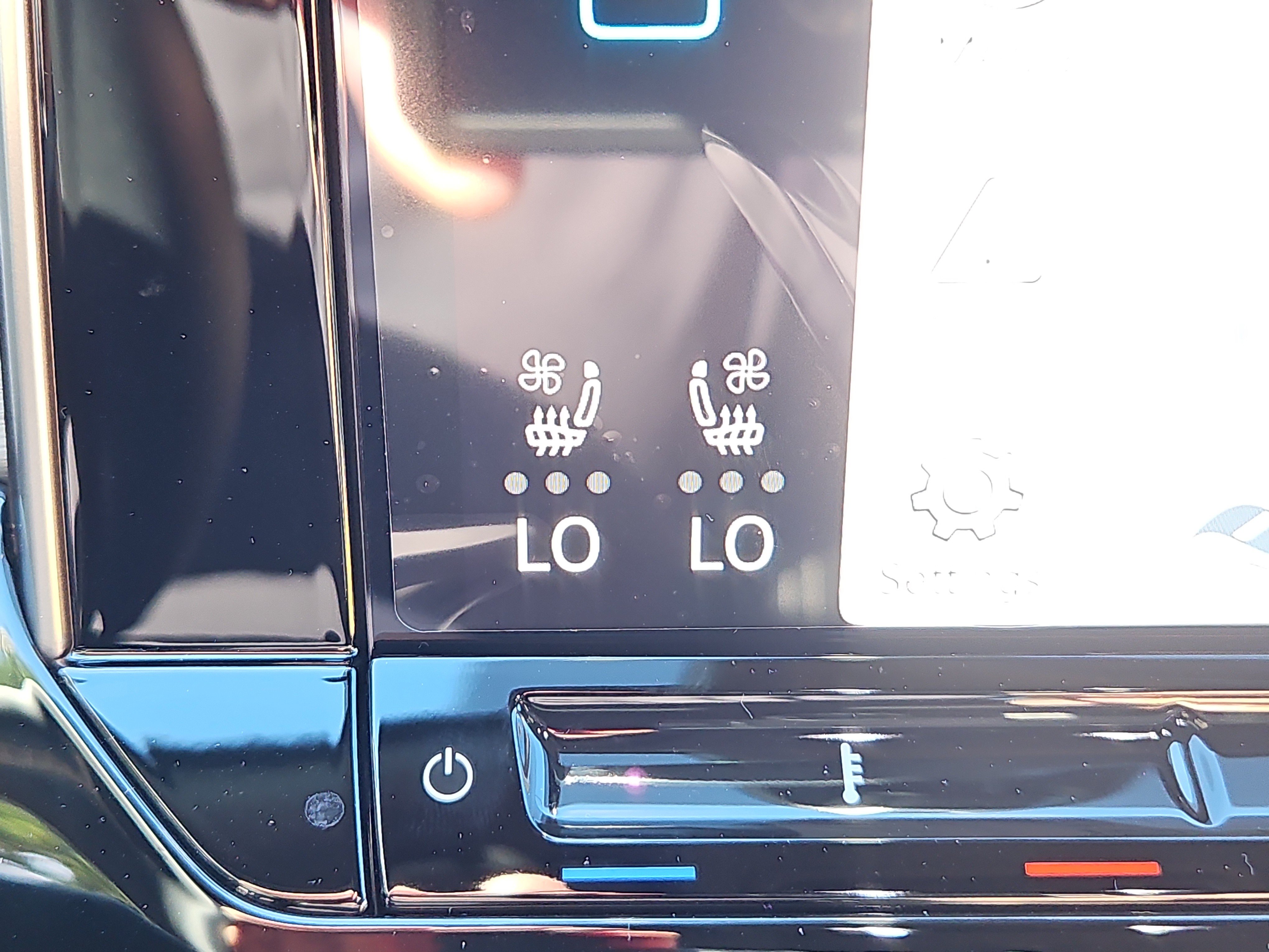 New 2026 Volkswagen Atlas Cross Sport SE AWD/4WD image 9