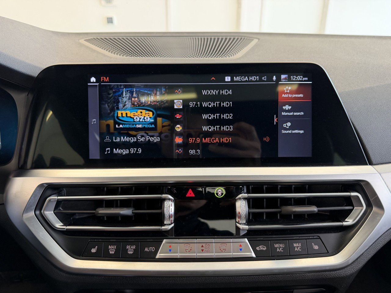 Used 2023 BMW 430i xDrive Coupe w/ M Sport Package image 18