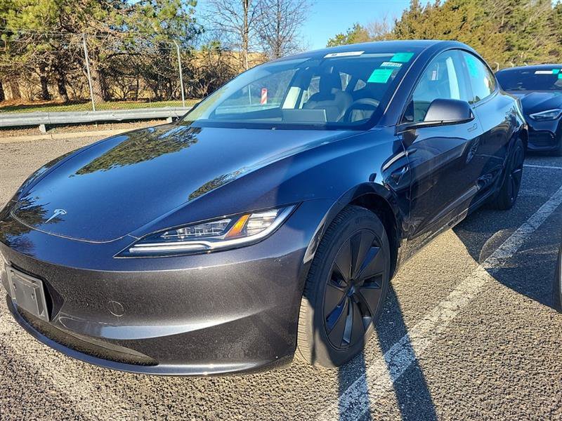 Used 2024 Tesla Model 3 image 3