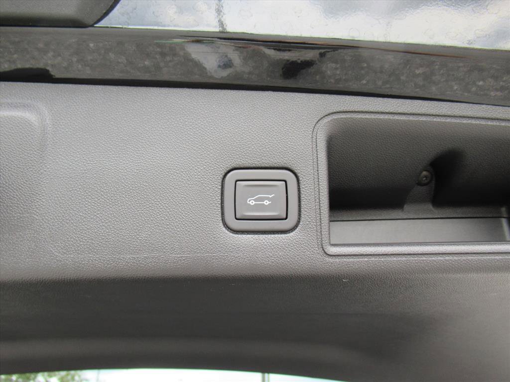 Used 2020 GMC Terrain SLT w/ Preferred Package image 29