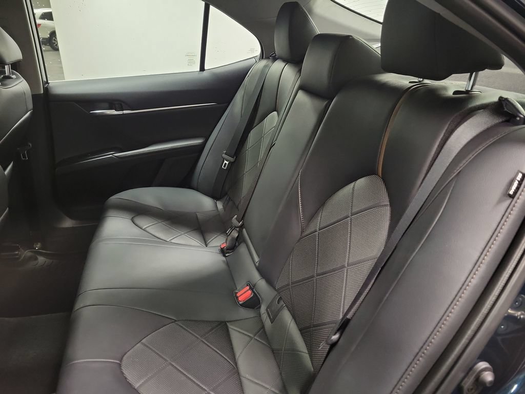 Used 2019 Toyota Camry XLE FWD image 24