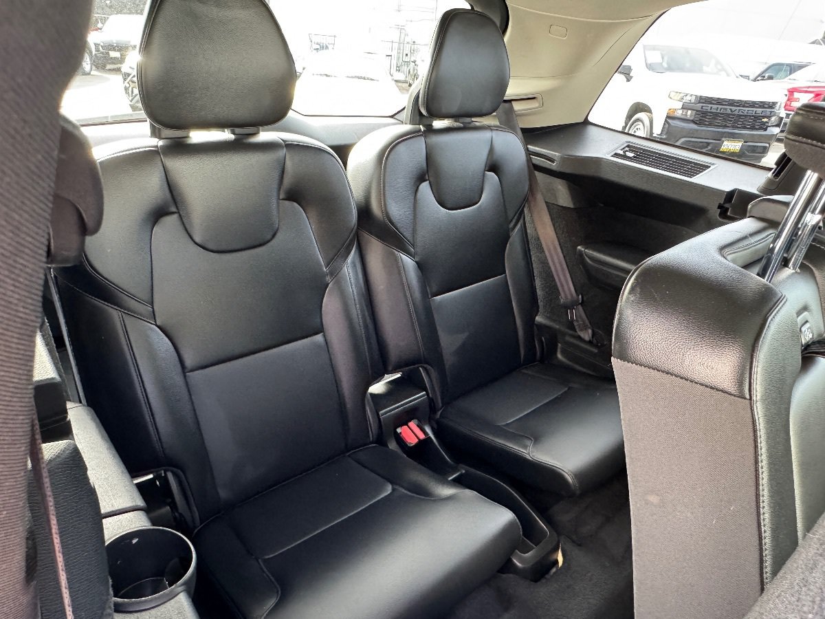 Used 2020 Volvo XC90 T5 Momentum w/ Protection Package Premier FWD image 21