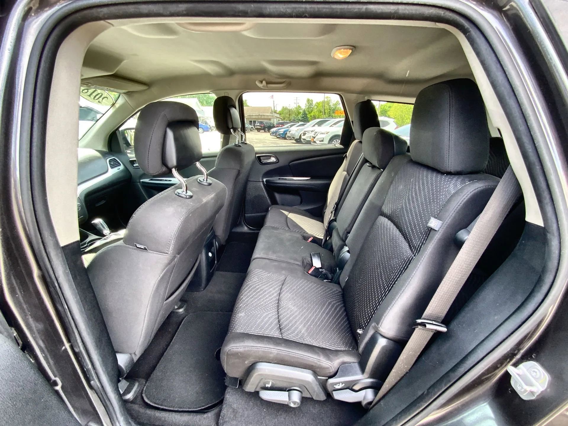 Used 2018 Dodge Journey SE FWD image 14
