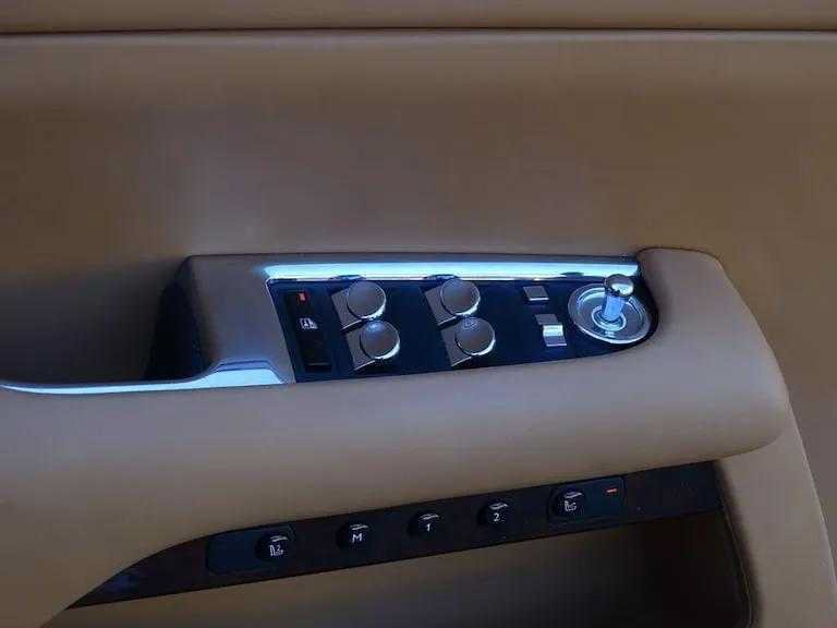 Certified 2017 Rolls-Royce Wraith RWD image 23