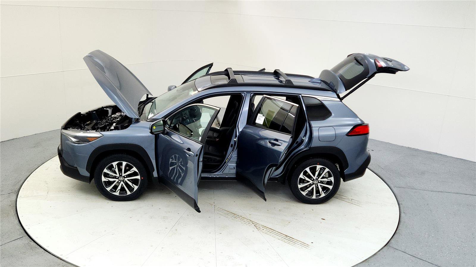 Certified 2024 Toyota Corolla Cross XLE w/ Convenience Package image 18