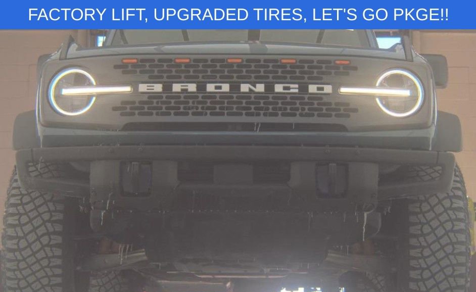 Used 2024 Ford Bronco Badlands w/ Sasquatch Package image 12