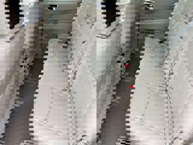 Used 2015 Nissan Pathfinder Platinum w/ Family Entertainment Package image 19