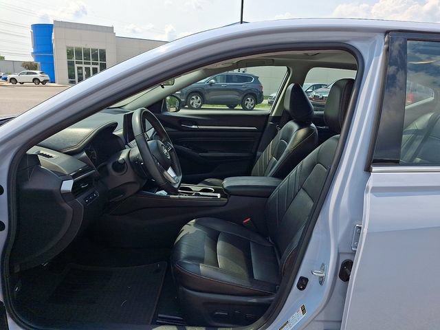 Used 2023 Nissan Altima 2.5 SR w/ SR Premium Package FWD image 15