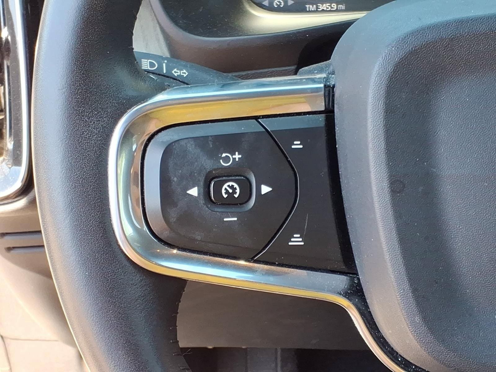 Used 2019 Volvo XC40 T4 Inscription FWD image 21