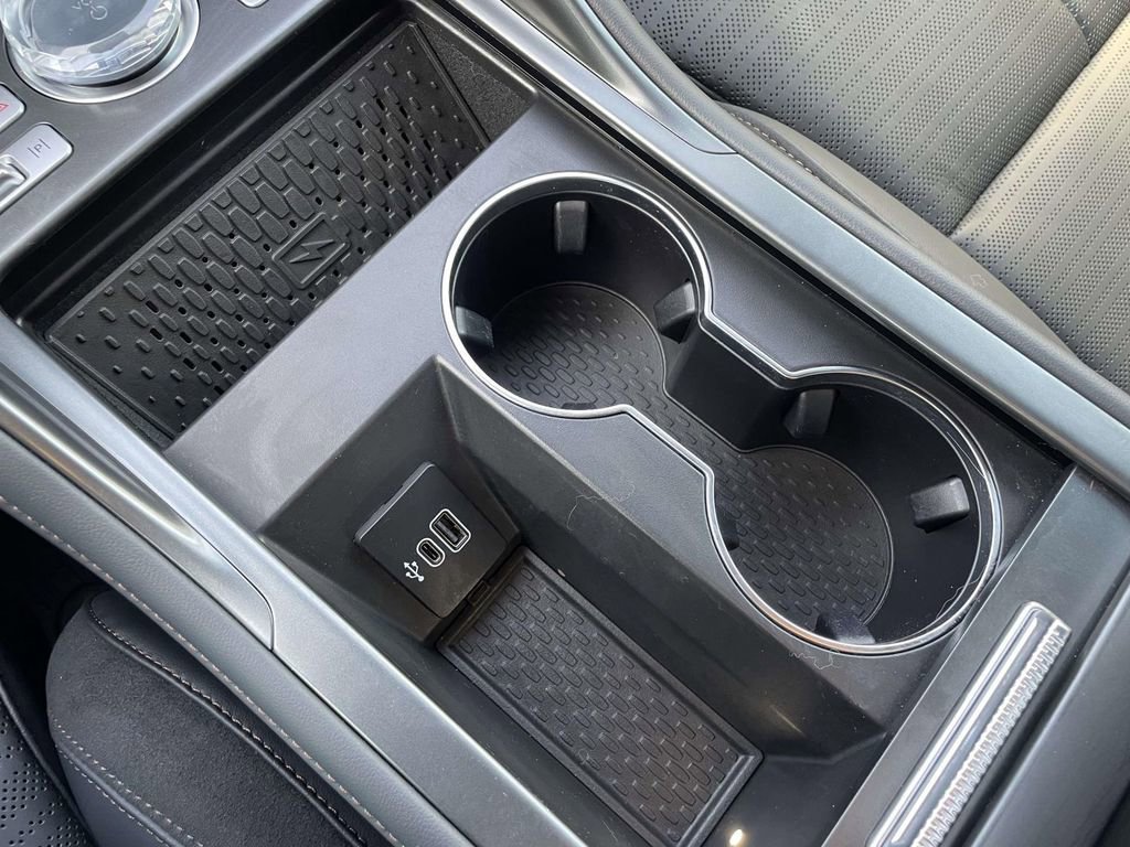 Used 2025 Lincoln Nautilus Reserve image 22