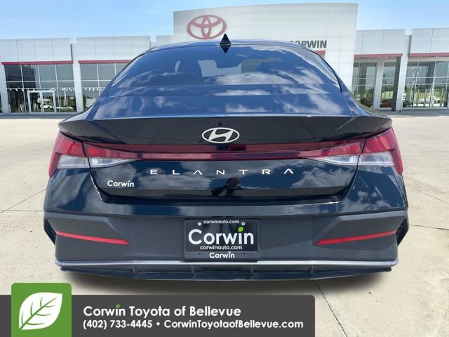 Used 2024 Hyundai Elantra SEL FWD image 4