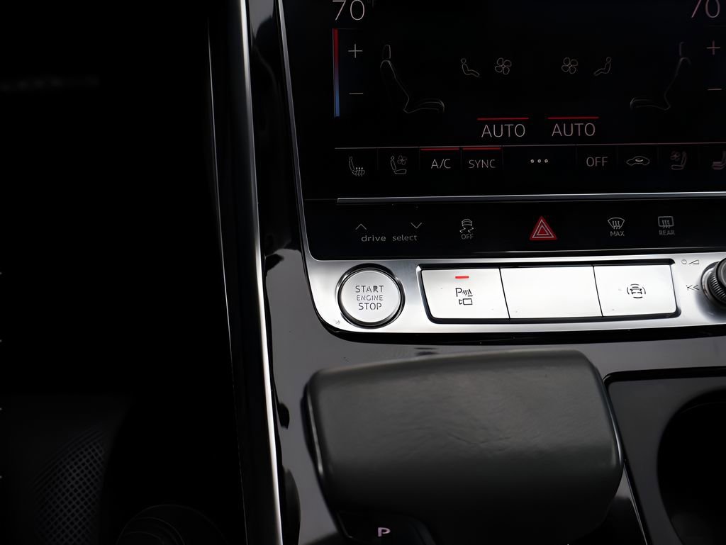 Used 2019 Audi Q8 Prestige w/ Luxury Package AWD/4WD image 30