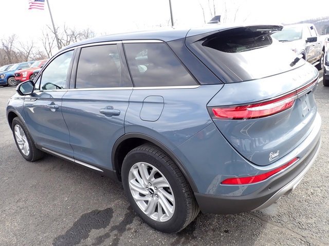 Used 2023 Lincoln Corsair AWD image 3