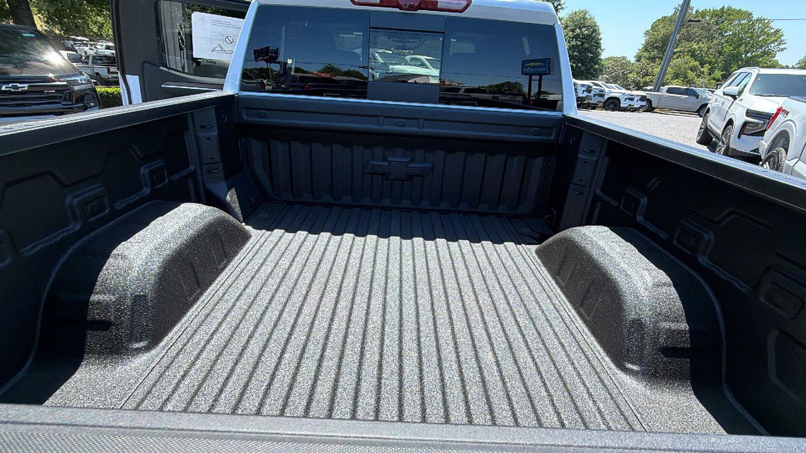 New 2026 Chevrolet Silverado 1500 High Country AWD/4WD image 10
