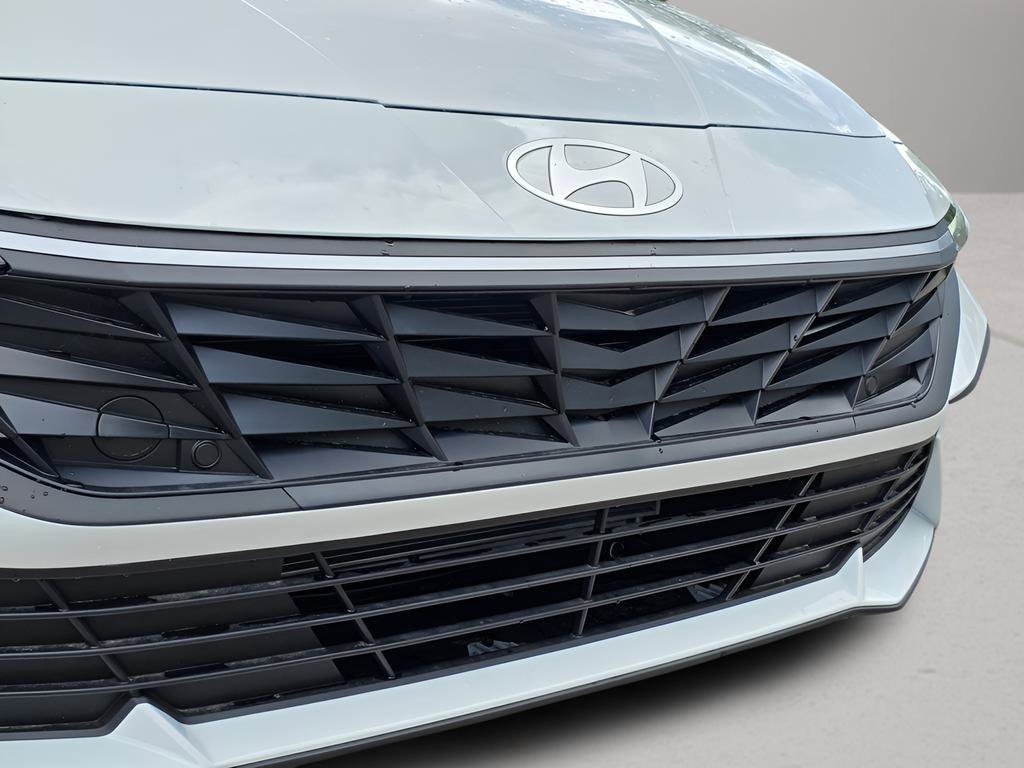 New 2026 Hyundai Elantra SE FWD image 9