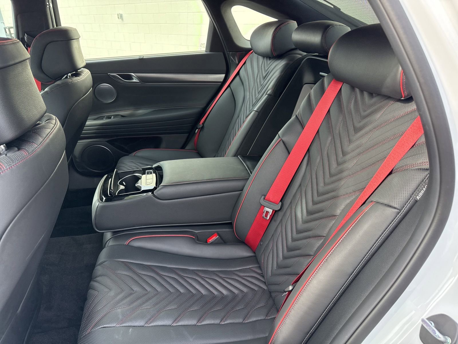 Used 2025 Genesis G80 3.5T Sport image 14