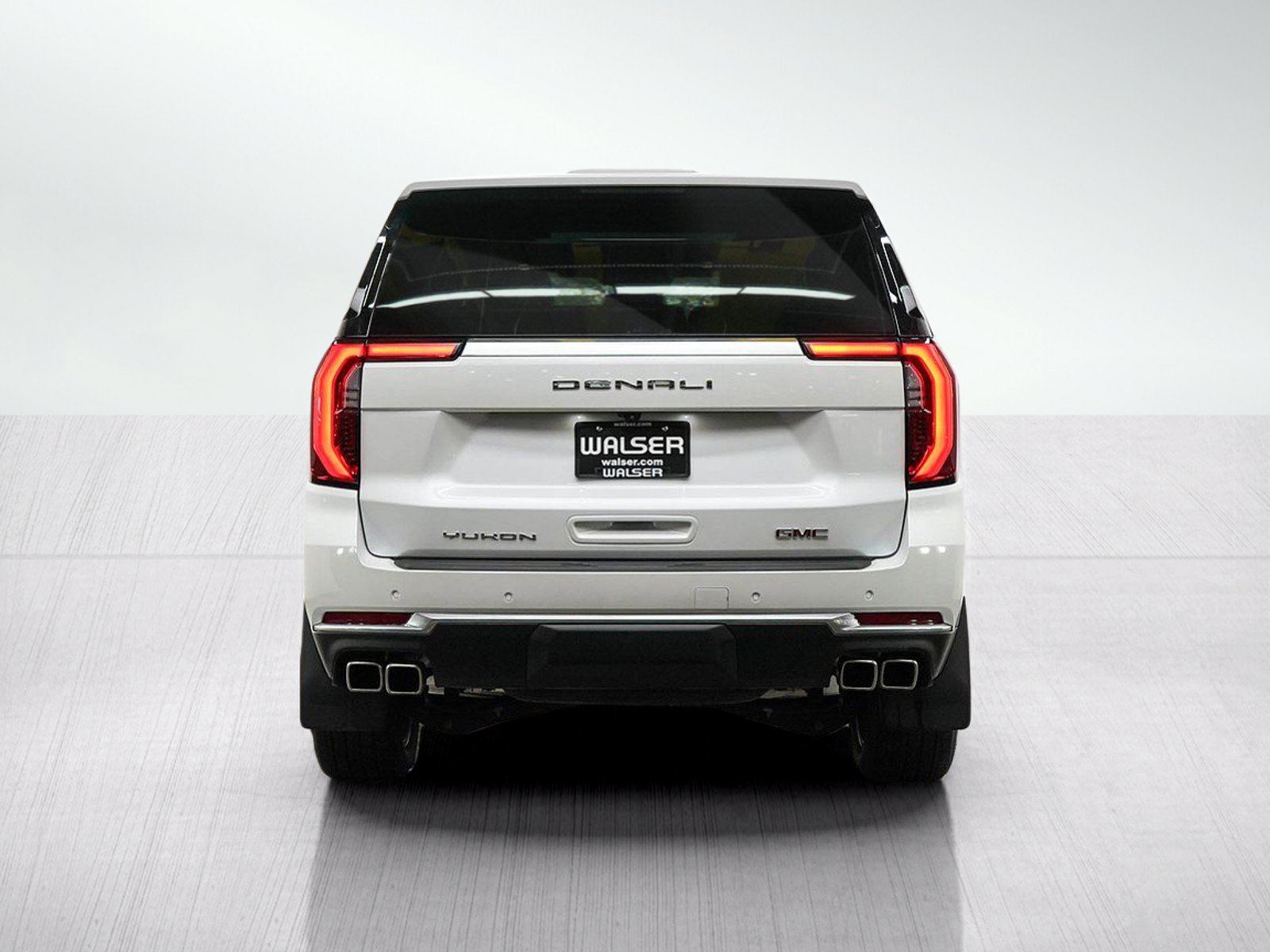Used 2025 GMC Yukon Denali w/ Sun & Power Step Package AWD/4WD image 4