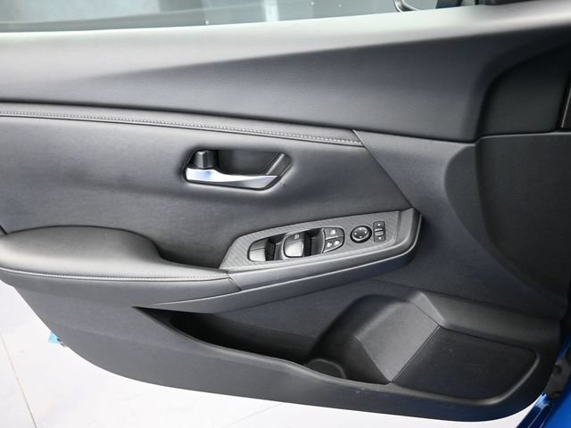 Used 2024 Nissan Sentra SV FWD image 32