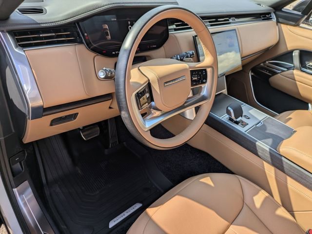 New 2025 Land Rover Range Rover Long Wheelbase SE image 7