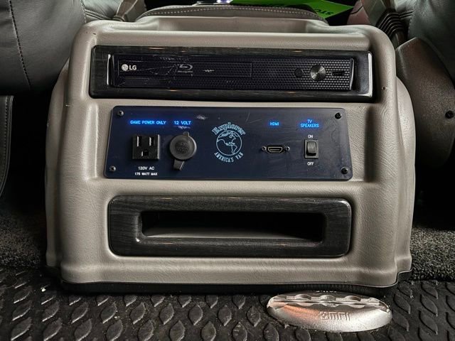 Used 2022 GMC Savana 2500 Mobility w/ Enhanced Convenience Package image 48