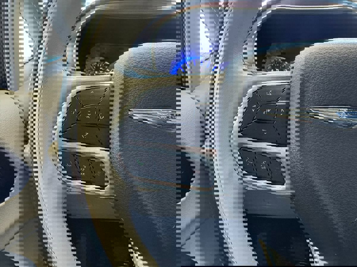 Used 2019 Chrysler Pacifica Limited image 37