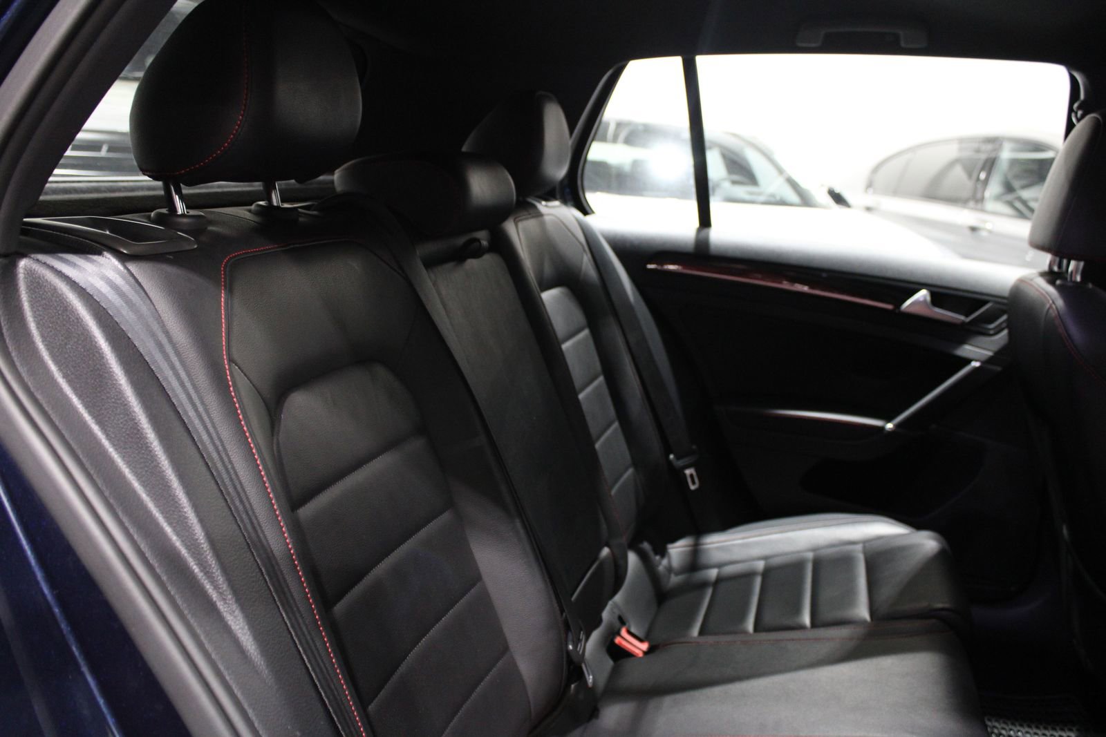 Used 2016 Volkswagen GTI SE FWD image 18