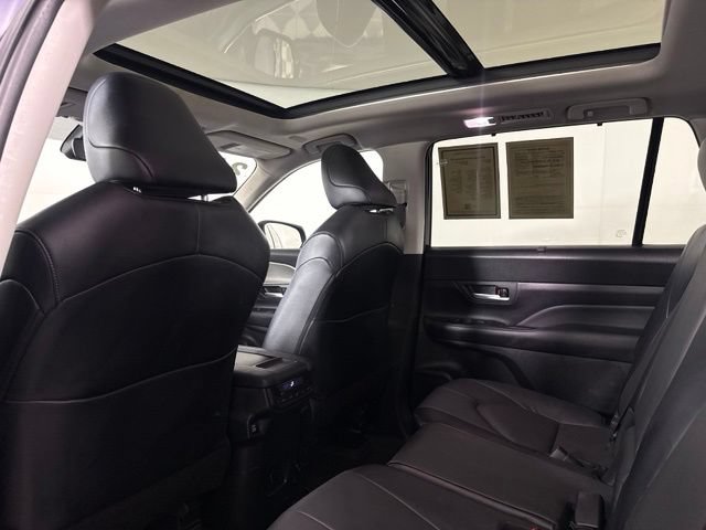 Used 2024 Toyota Grand Highlander FWD image 30