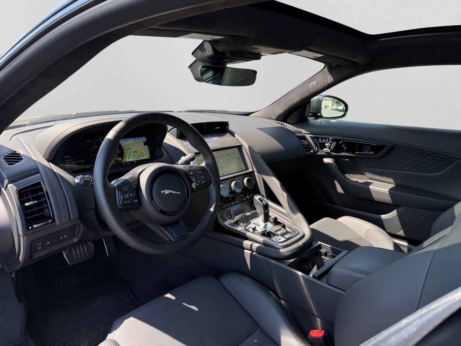 Certified 2024 Jaguar F-TYPE Coupe AWD image 11